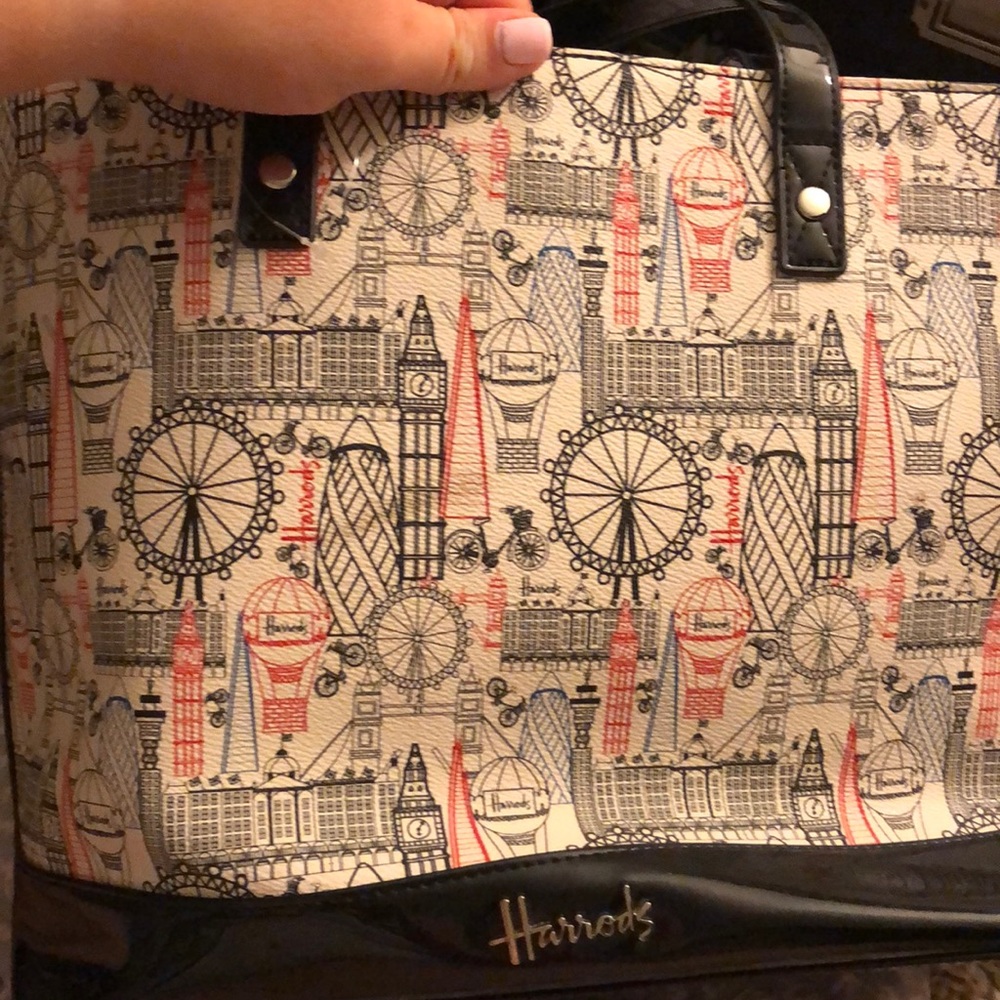 Hand bag